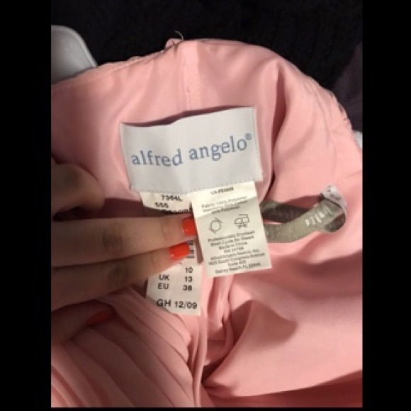 Dress - Picture 4 of 4